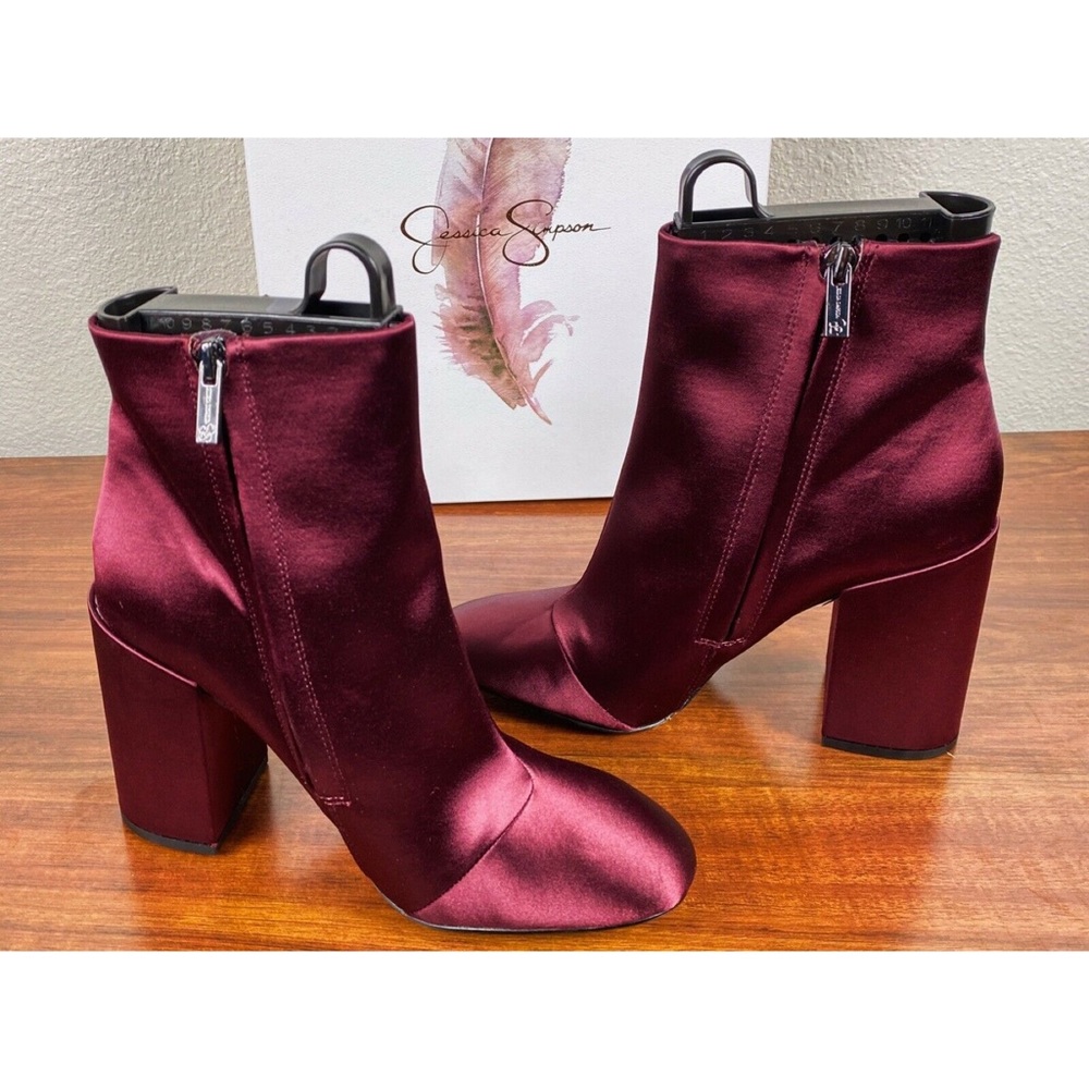JESSICA SIMPSON Windee Bootie Rouge Noir 8